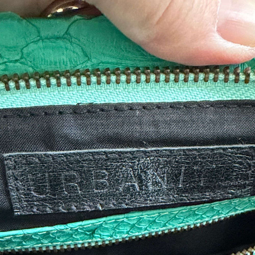 URBANT Leather Turquoise/GREEN Oversized Wristlet/ Clutch. - Picture 8 of 10